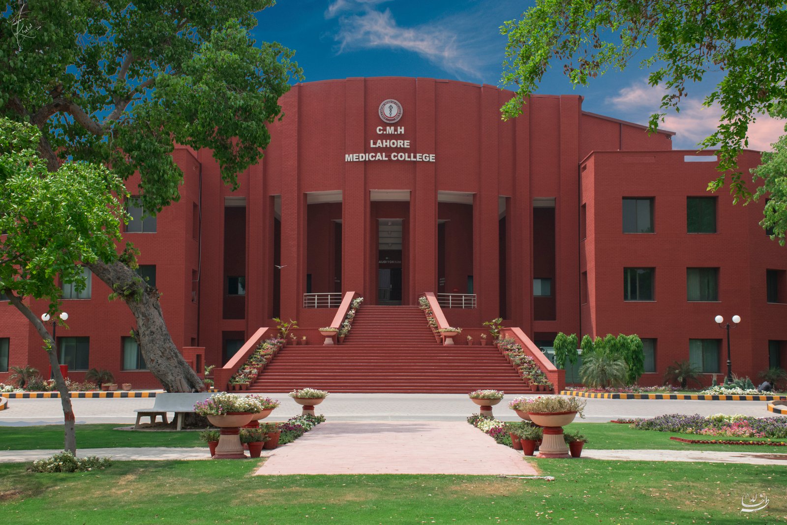 CMH Lahore Medical College